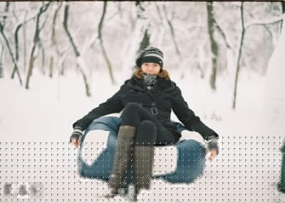 Отдам черную кошечку 1.5 месяцев